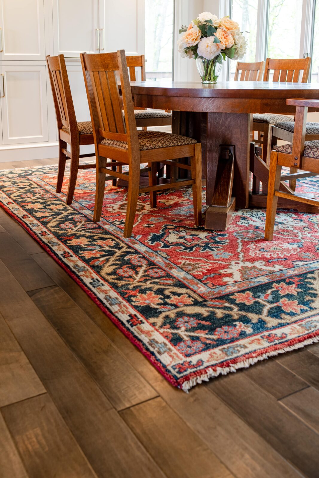 Area rug in diningroom | Carpetland USA