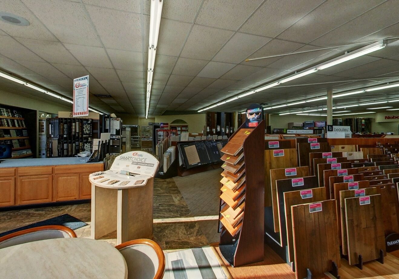 Flooring showroom | Carpetland USA